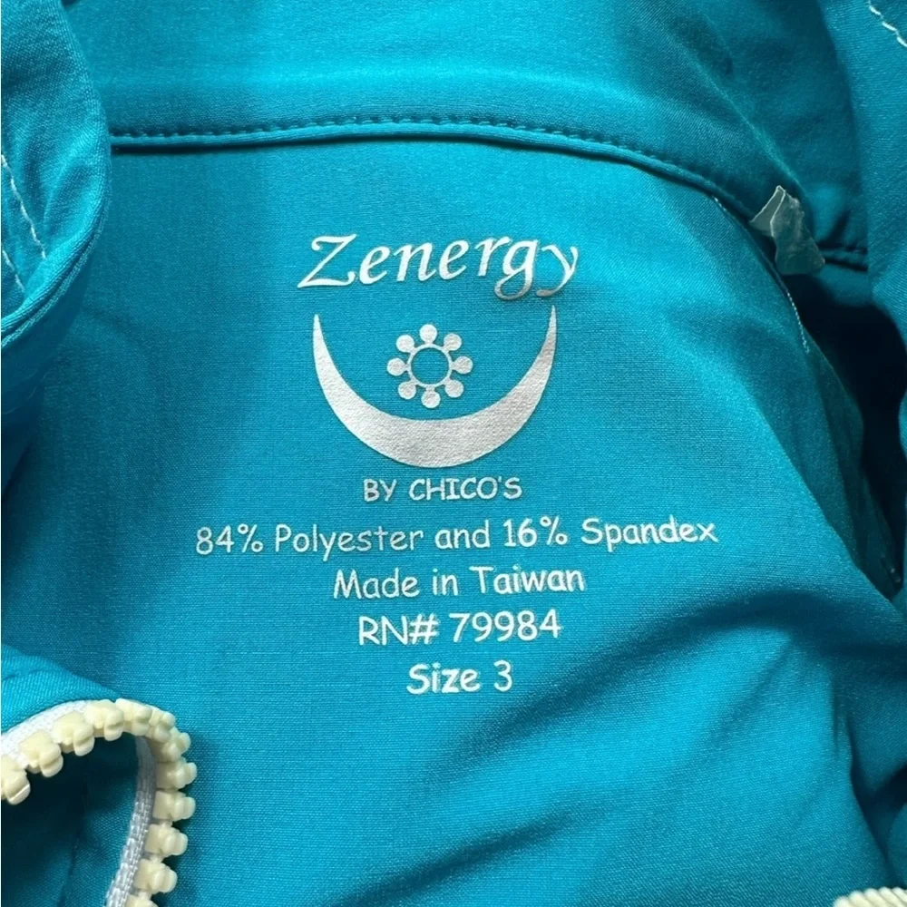 CHICOS ZENERGY: Teal Blue Athletic Vest & Capri Pant Set -Size 2/3 Large/XL